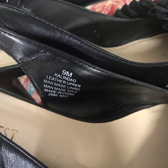 Shoes - Picture 4 of 4